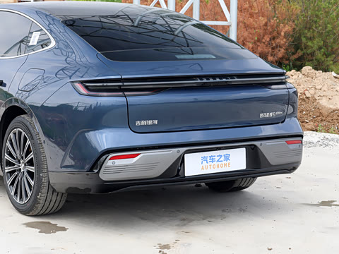 2026�� 225km EM-i Զ�����ǺӰ�