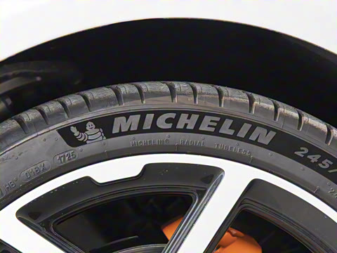 2025�� 702 ������ Ultra