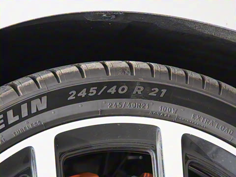 2025�� 702 ������ Ultra