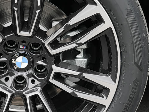 2026�� �Ŀ� 525Li M�˶���װ