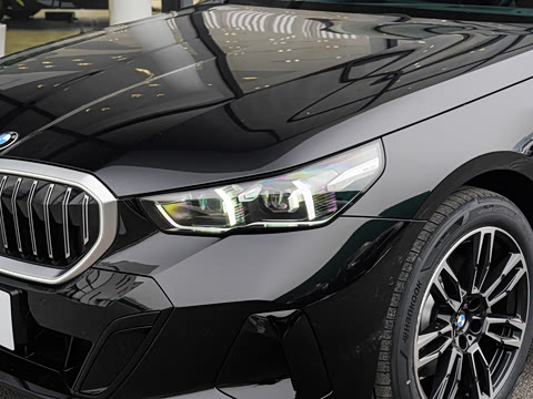 2026�� �Ŀ� 530Li ������ M�˶���װ