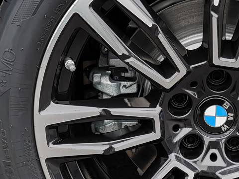 2026�� �Ŀ� 530Li ������ M�˶���װ