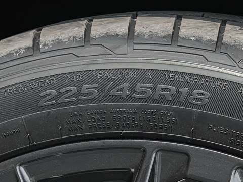 2026�� 330i M�˶���ҹ��װ