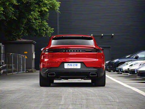 2025�� Cayenne Coup�� E-Hybrid 2.0T