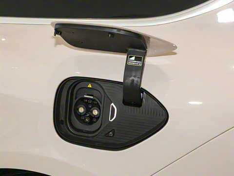 2025�� 100kWh Touring