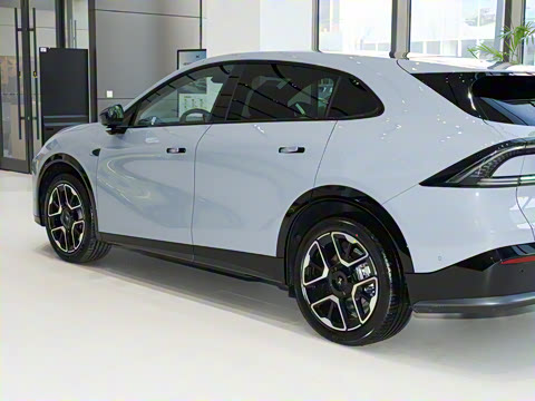 2026�� ���� 702 Max �콢��