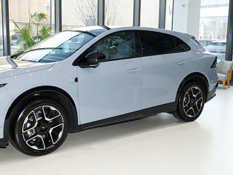 2026�� ���� 702 Max �콢��