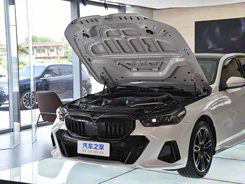 2026�� 525Li M�˶���װ