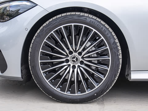 2026�� �Ŀ� CLE 300 4MATIC �����ͽ��ܳ�