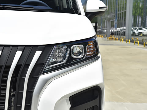 2025�� 2.0L CNG�м�Ӫ�����ʰ� 9��