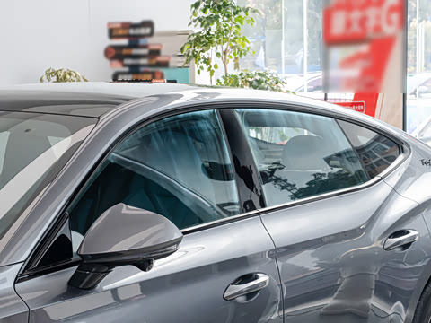 2026�� 2.0T Trophy+ �����˶���