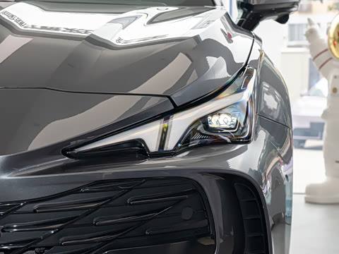 2026�� 2.0T Trophy+ �����˶���