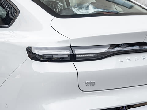 2027�� 590������