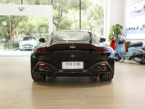 2024�� 4.0T V8 Coupe