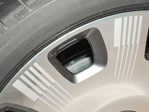 2025�� 102kWh ��ƽ���ر��