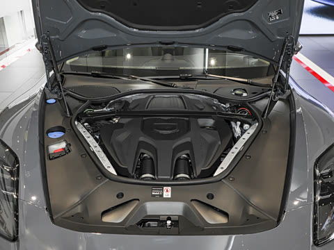 2026�� Panamera �����ӳ������� 2.9T