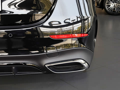 2026�� E 300 �������˶���