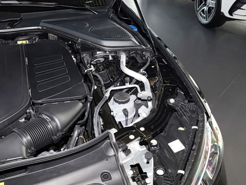 2026�� E 300 �������˶���