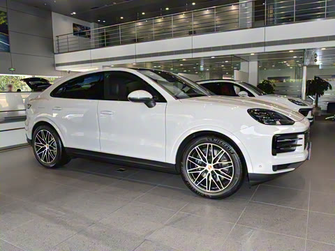 2026�� Cayenne Coup�� 3.0T