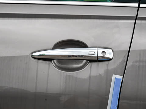 2025�� 2.0L XL-TLS ������