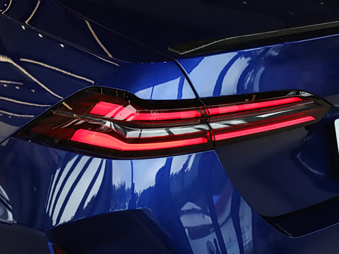 2025�� M5
