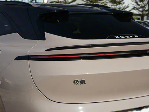 2025�� �����������Ǽݰ� 100kWh