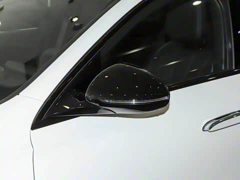 2025�� �Ŀ� E 300 ʱ�����˶���