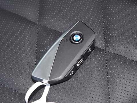 2026�� �Ŀ� xDrive 40Li ������M�˶���ҹ��װ