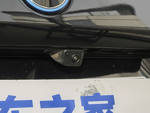 2026�� �Ŀ� eDrive 35L M�˶���װ