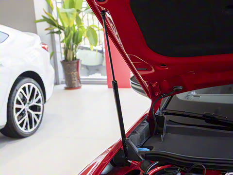 2026�� TFSI quattro 150kW �����޶���