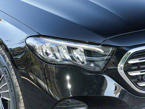 2026�� E 260 L �����