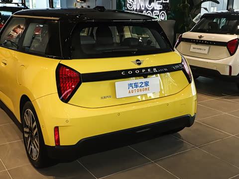 2026�� 466km COOPER E ������