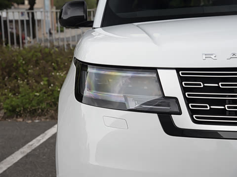 2026�� 3.0 L6 400PS AB�����