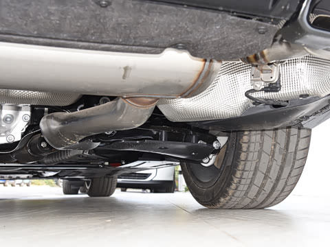 2026�� 330Li ������ M�˶���ҹ��װ