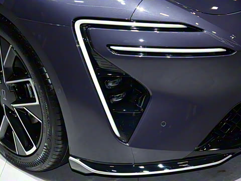 2025�� Ultra���̰�