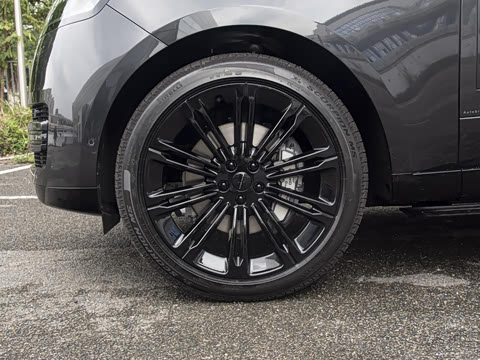2026�� 3.0 L6 400PS AB�����