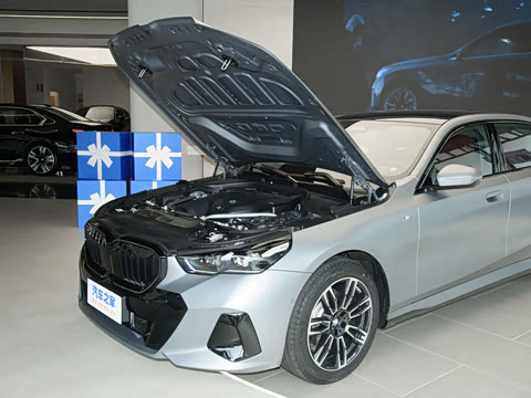 2025�� 525Li M�˶���װ