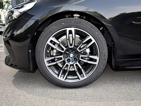 2026�� 525i M�˶���װ