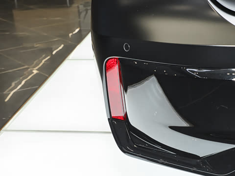 2026�� 740Li ��Ӱ��ذ� M���ܰ��˶���װ