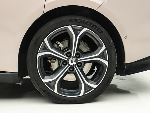 2025�� 100kWh Touring