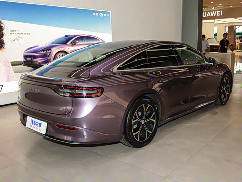 2025�� 705km Pro