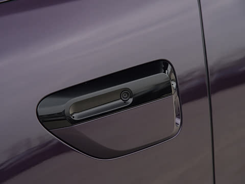 2025�� ���� Ultra�� 53.4kWh 6���� (896�߼����״