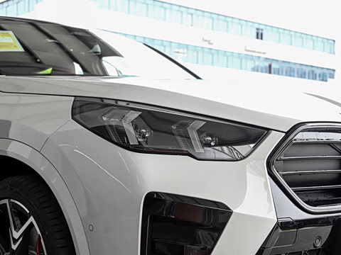 2026�� M35i