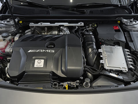 2026�� AMG CLA 45 S 4MATIC+