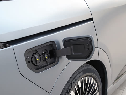 2026�� ���� 750 Ultra