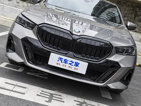 2026�� 530Li ������ M�˶���װ