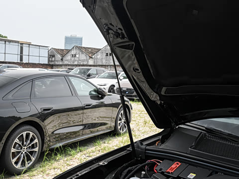 2026�� 55 TFSI quattro S line����ʿ��