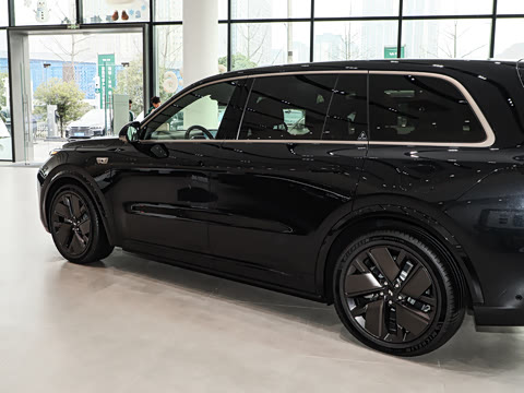 2025�� Pro ���ܻ��°�