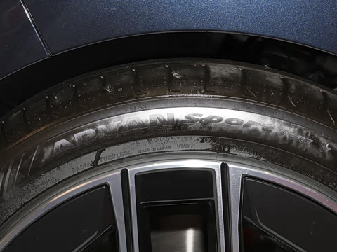 2026�� 735Li M�˶���װ