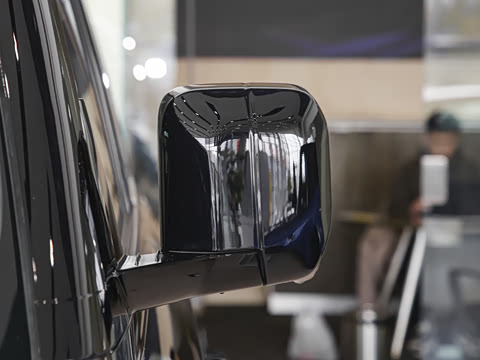 2026�� 110 3.0T P400 X-Dynamic HSE